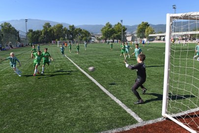 Geleceğin futbolcuları Osmangazi’de sahaya çıktı