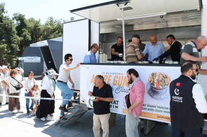 Gebze'de aşure bereketi! Başkan Büyükgöz vatandaşlarla buluştu