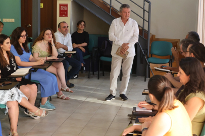 İzmir'in yazarlık atölyesi ilk meyvesini verdi