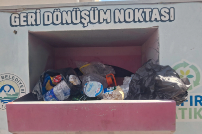 Keşan’da giysi toplama kutularında çöp tepkisi!