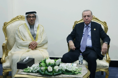 Cumhurbaşkanı Erdoğan'dan Mısır'da diplomasi trafiği