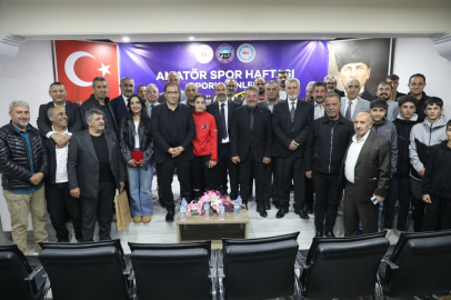 Ağrı'da sporda 'Yılın Enleri' ödüllendirildi