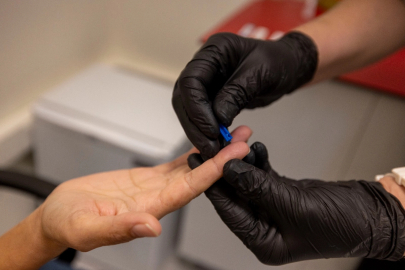 İzmir Büyükşehir'den kimliksiz ve ücretsiz test hizmeti