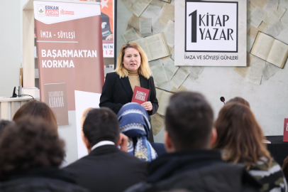 Bursa Osmangazi'de '1 Kitap 1 Yazar'ın konuğu Cansel Oruç oldu