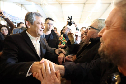 Özgür Özel orucunu Manisalılarla açtı... Bayramda da Manisa'da olacak