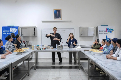 İzmir’de Engelliler Haftası’nda tatlı atölyesi